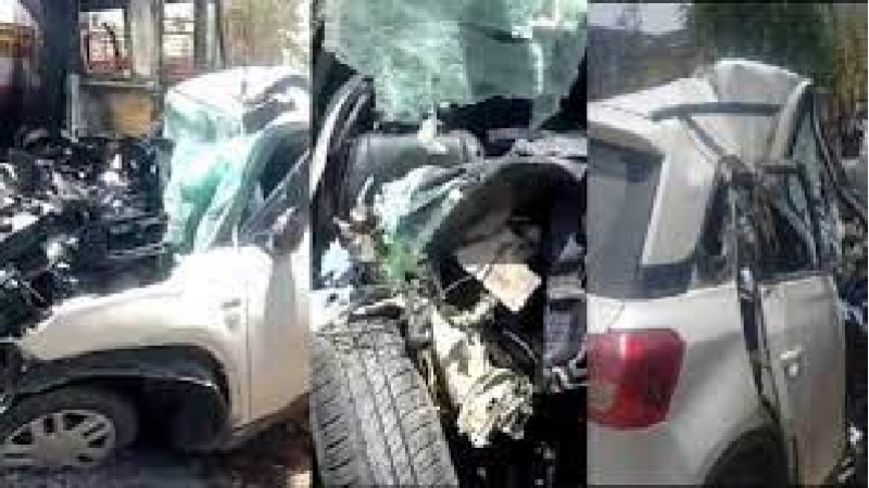 भयानक सड़क हादसा कार कबाड़ में बदली पति - पत्नी की मृत्यु 